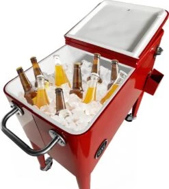 AXI Retro Cooler Rood - Koeler Met Wielen - 76L Inhoud - Koelbox Met Aftapkraan -Gekoelde Tassen Winkel 1075x1200