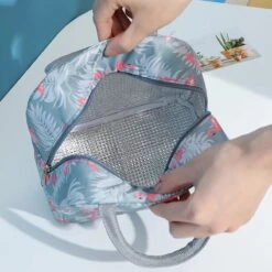 Koeltas - Lunchtas - Volwassenen En Kinderen - Compact & Handig: Zomer - Picknick -School - Lunch - Werk - Grijs Flamingo 13 Koeltas - Lunchtas - Volwassenen En Kinderen - Compact & Handig: Zomer - Picknick -School - Lunch - Werk - Grijs Flamingo -Gekoelde Tassen Winkel 1200x1200 75